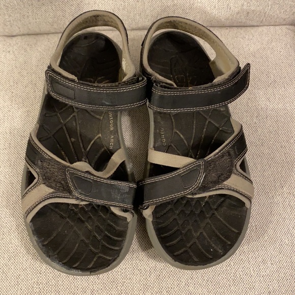Keen black ankle strap sandals - size 7 - Picture 2 of 10